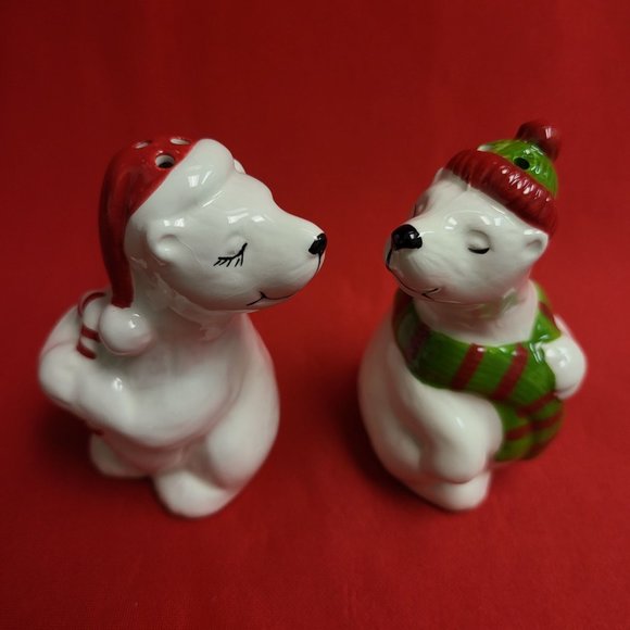 Pfaltzgraff Salt & Pepper Set Kissing Polar Bears 2014 - Picture 8 of 12